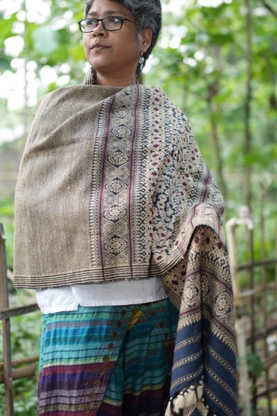 Natural-dyed eri stole